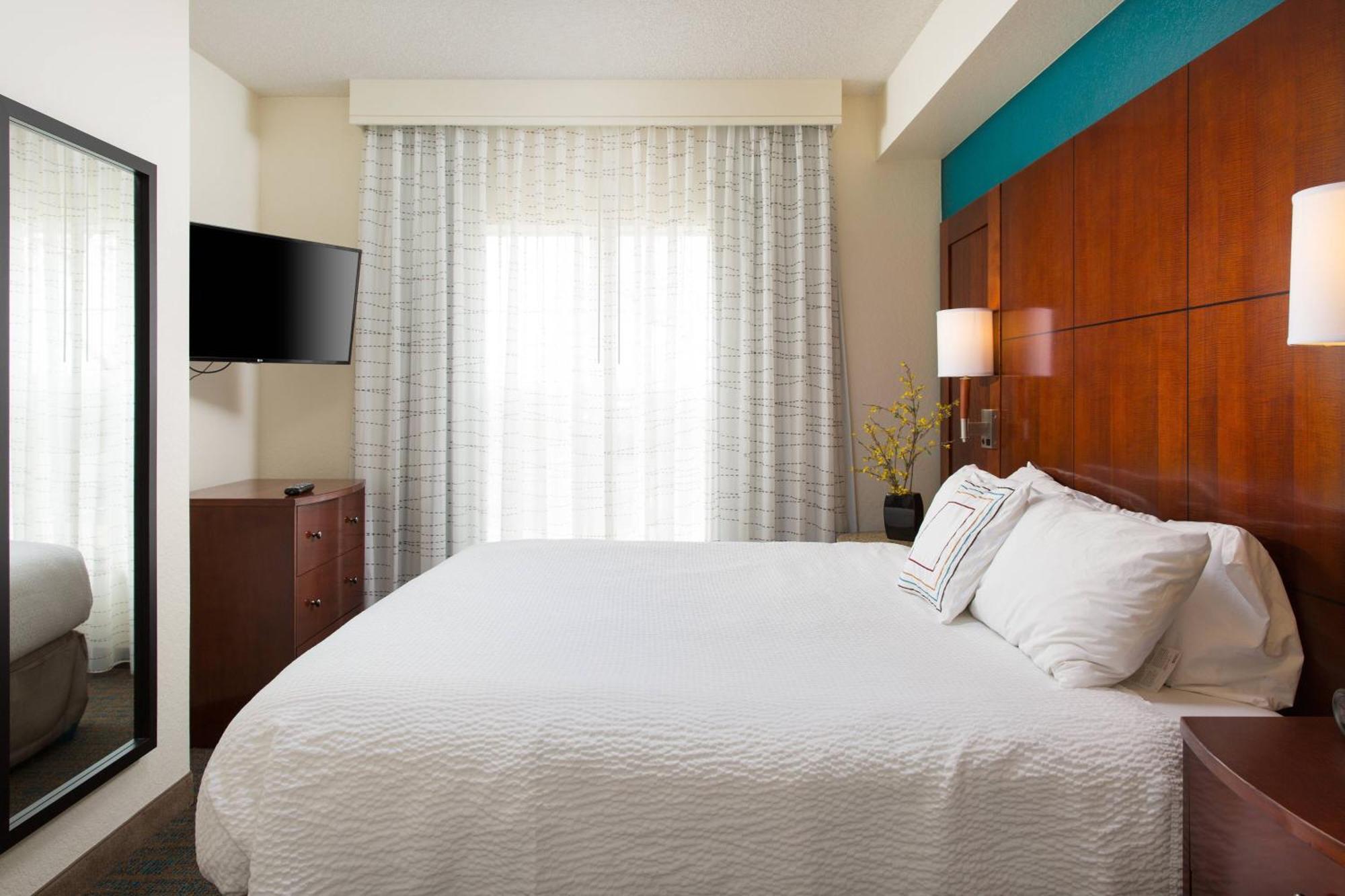 Residence Inn Kansas City Airport Екстериор снимка