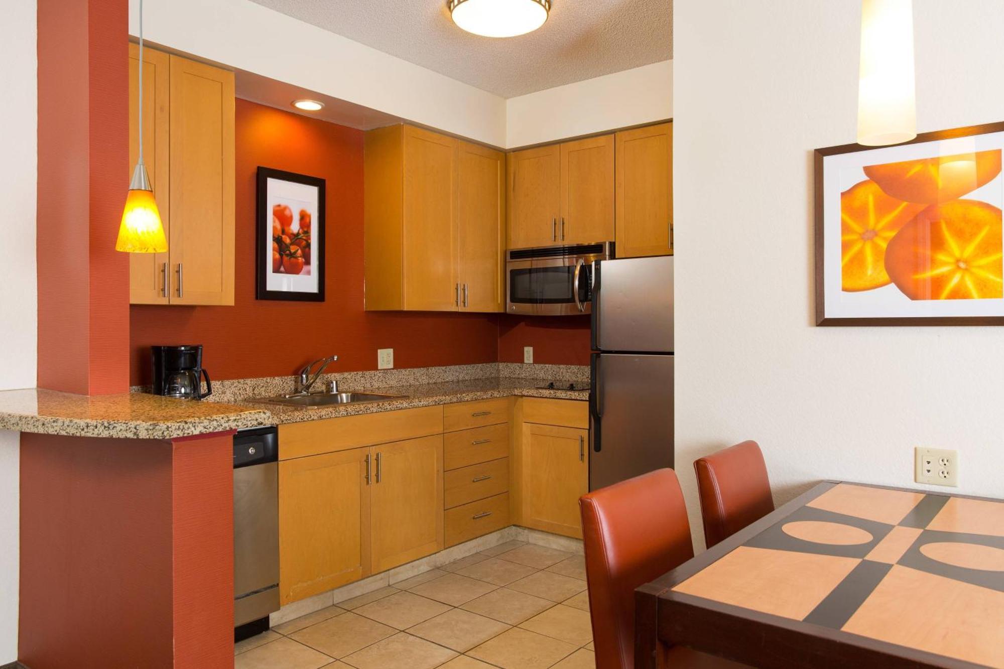 Residence Inn Kansas City Airport Екстериор снимка