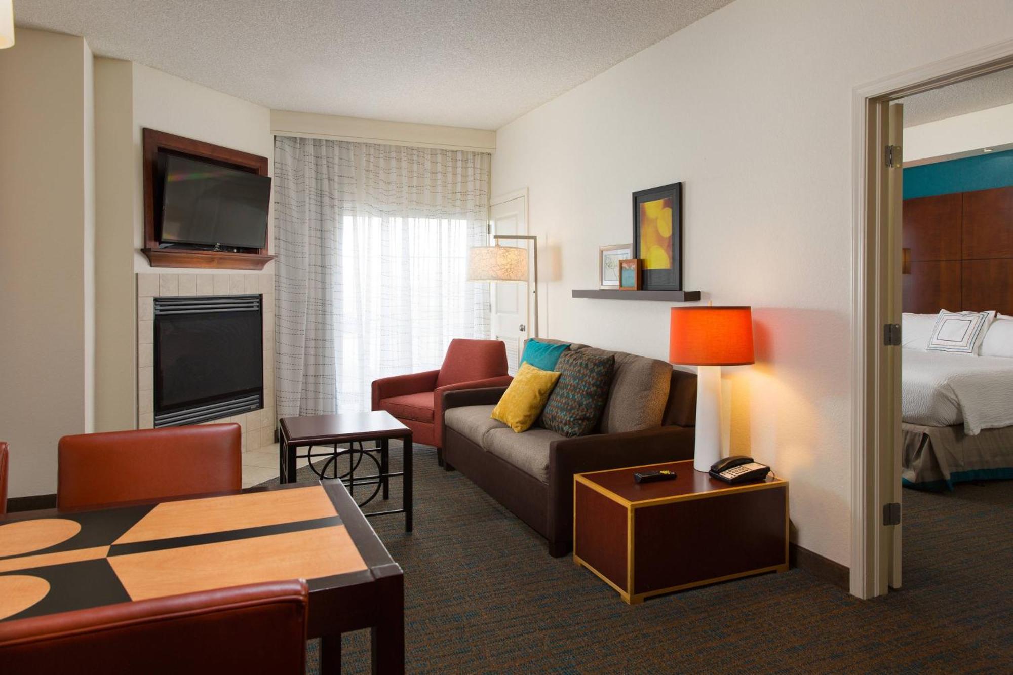 Residence Inn Kansas City Airport Екстериор снимка