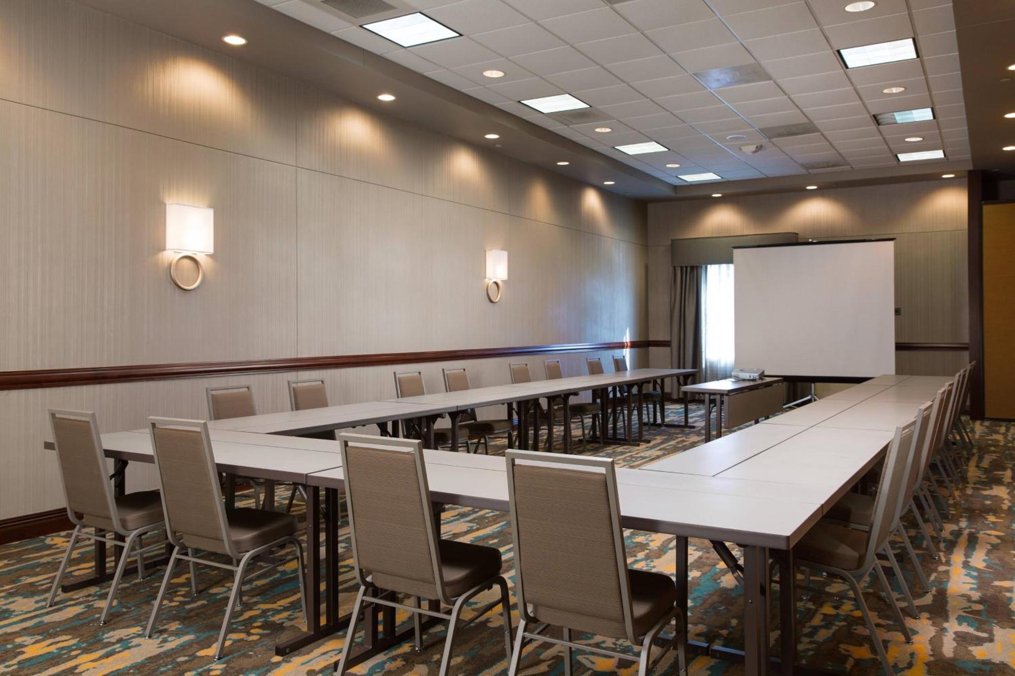 Residence Inn Kansas City Airport Екстериор снимка