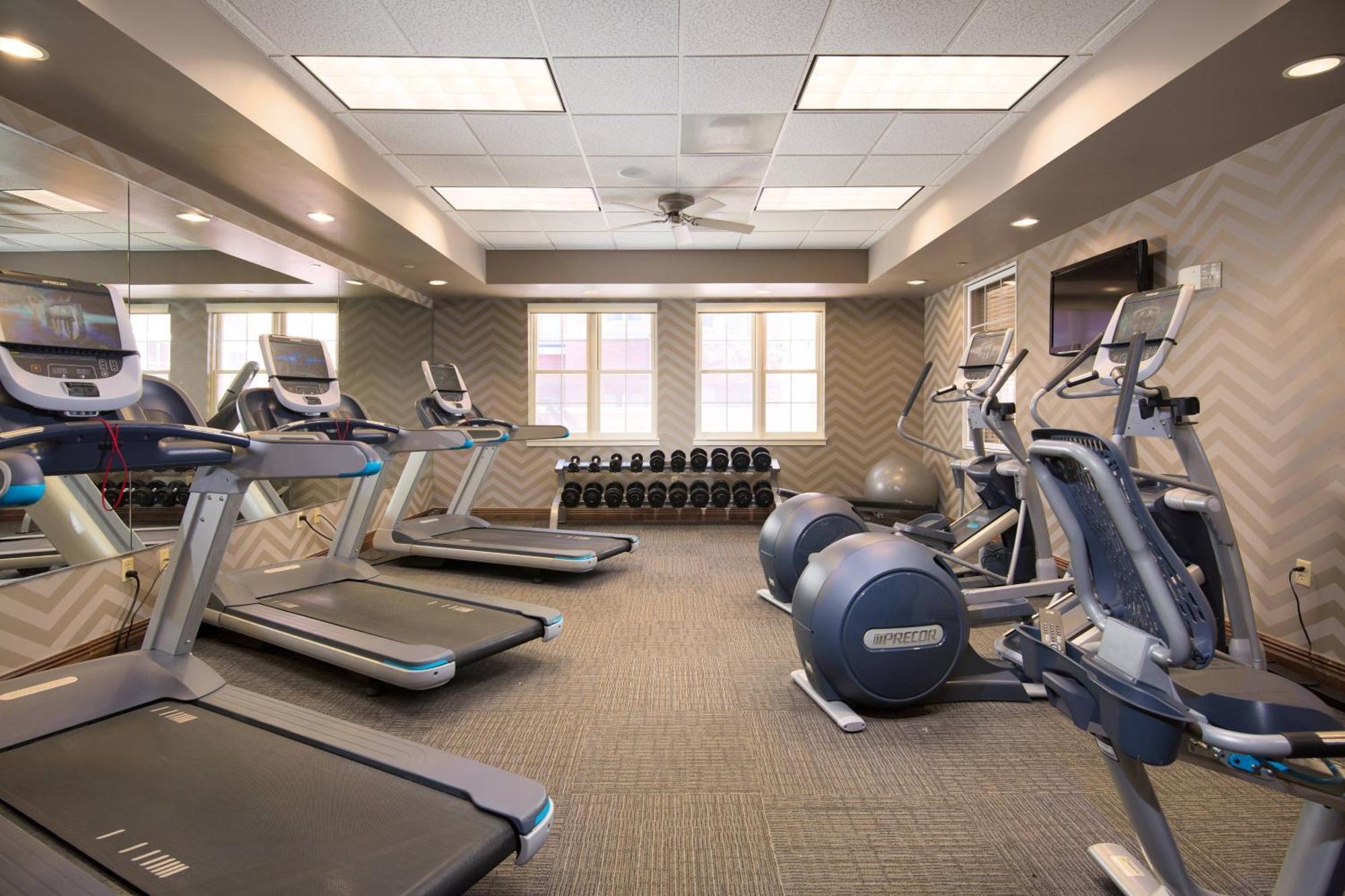 Residence Inn Kansas City Airport Екстериор снимка